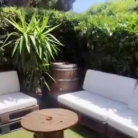 Studio Avec Piscine/tennis/petanque Proche Plages Antibes