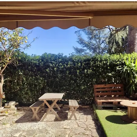 Studio Avec Piscine/tennis/petanque Proche Plages *