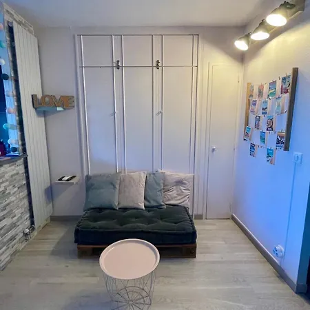 Studio Avec Piscine/tennis/petanque Proche Plages *